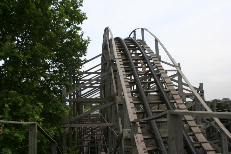 gal/Theme_Parks/Port_Aventura/Port_Aventura_Park_-_Farwest/Tomahawk/IMG_6056.JPG