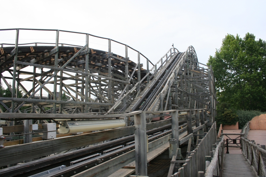 gal/Theme_Parks/Port_Aventura/Port_Aventura_Park_-_Farwest/Tomahawk/IMG_6068.JPG