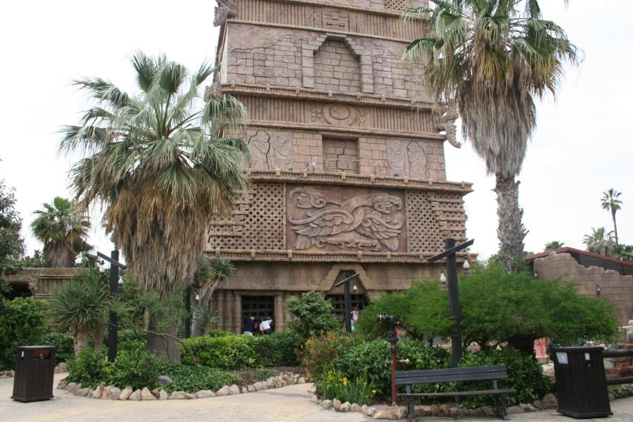 gal/Theme_Parks/Port_Aventura/Port_Aventura_Park_-_Maya/Hurakan_Condor/IMG_5912.JPG