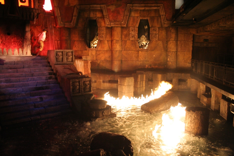 gal/Theme_Parks/Port_Aventura/Port_Aventura_Park_-_Maya/Templo_del_Fuego/IMG_5967.JPG