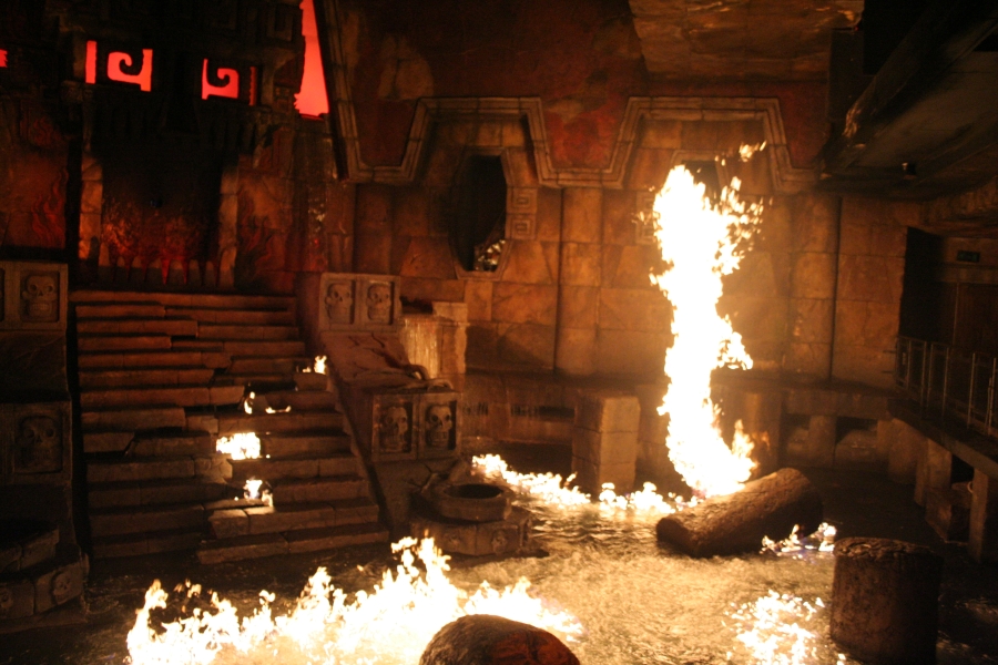 gal/Theme_Parks/Port_Aventura/Port_Aventura_Park_-_Maya/Templo_del_Fuego/IMG_5974.JPG