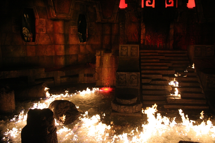 gal/Theme_Parks/Port_Aventura/Port_Aventura_Park_-_Maya/Templo_del_Fuego/IMG_5975.JPG