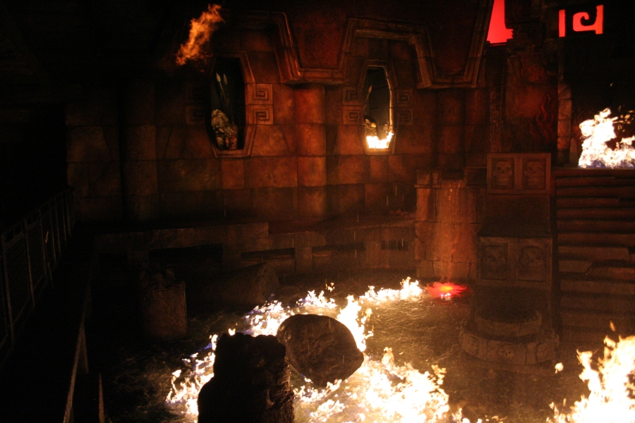 gal/Theme_Parks/Port_Aventura/Port_Aventura_Park_-_Maya/Templo_del_Fuego/IMG_5978.JPG
