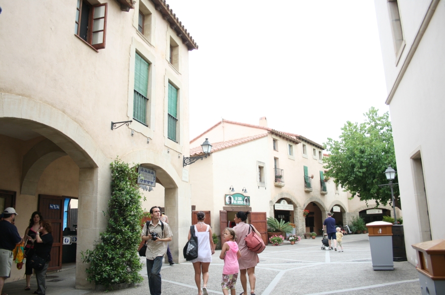 gal/Theme_Parks/Port_Aventura/Port_Aventura_Park_-_Mediterrannee/IMG_2222.JPG