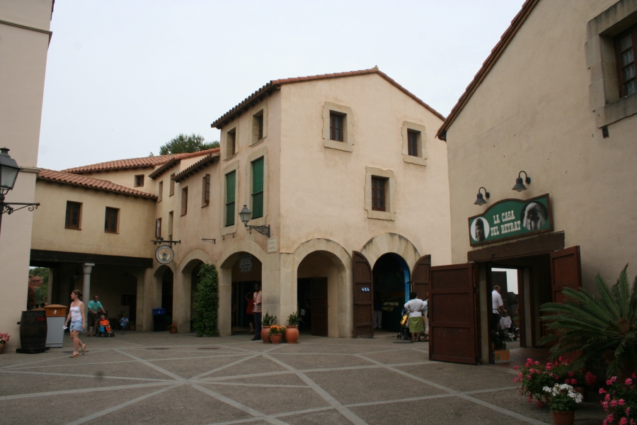 gal/Theme_Parks/Port_Aventura/Port_Aventura_Park_-_Mediterrannee/IMG_5489.JPG