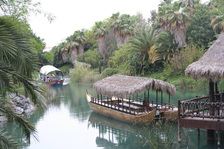 gal/Theme_Parks/Port_Aventura/Port_Aventura_Park_-_Polynesie/IMG_5694.JPG