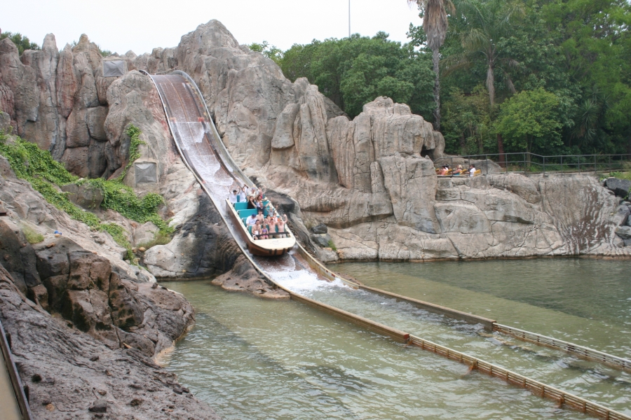 gal/Theme_Parks/Port_Aventura/Port_Aventura_Park_-_Polynesie/Tutuki_Splash/IMG_5565.JPG