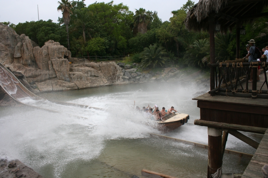 gal/Theme_Parks/Port_Aventura/Port_Aventura_Park_-_Polynesie/Tutuki_Splash/IMG_5567.JPG