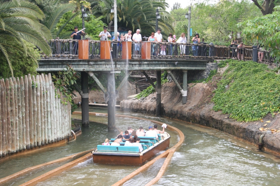 gal/Theme_Parks/Port_Aventura/Port_Aventura_Park_-_Polynesie/Tutuki_Splash/IMG_5570.JPG