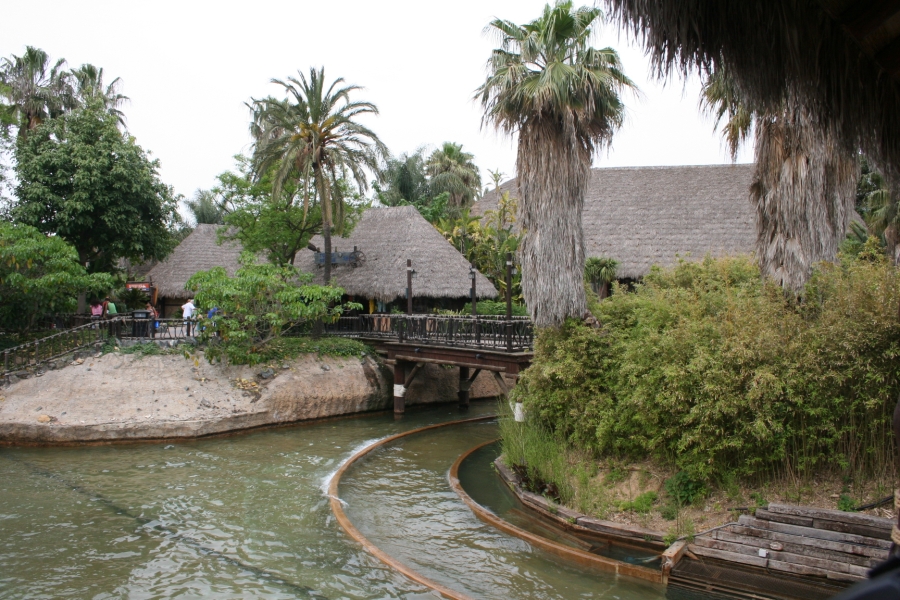 gal/Theme_Parks/Port_Aventura/Port_Aventura_Park_-_Polynesie/Tutuki_Splash/IMG_5589.JPG