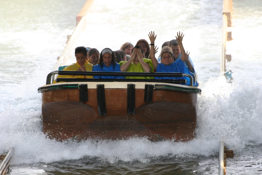 gal/Theme_Parks/Port_Aventura/Port_Aventura_Park_-_Polynesie/Tutuki_Splash/IMG_7353.JPG