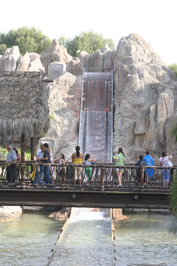 gal/Theme_Parks/Port_Aventura/Port_Aventura_Park_-_Polynesie/Tutuki_Splash/IMG_7360.JPG