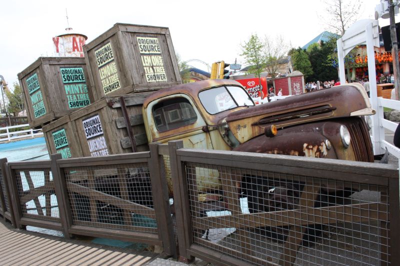 gal/Theme_Parks/Thorpe_Park/Tidal_Wave/Thorpe_Park_Tidal_Wave03.jpg