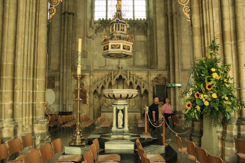 gal/Voyages/Angleterre/Canterbury/Christ_Church_Cathedral/Canterbury_Cathedral031.jpg