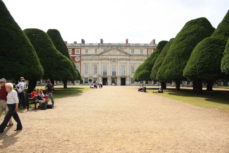 gal/Voyages/Angleterre/Hampton_Court_Palace/Fountain_Gardens/Hampton_Court_Fountain_Garden04.jpg