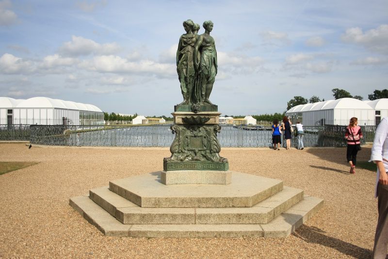 gal/Voyages/Angleterre/Hampton_Court_Palace/Fountain_Gardens/Hampton_Court_Fountain_Garden09.jpg