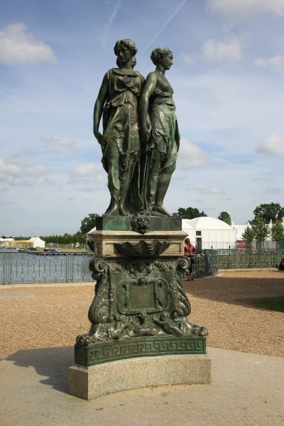 gal/Voyages/Angleterre/Hampton_Court_Palace/Fountain_Gardens/Hampton_Court_Fountain_Garden10.jpg