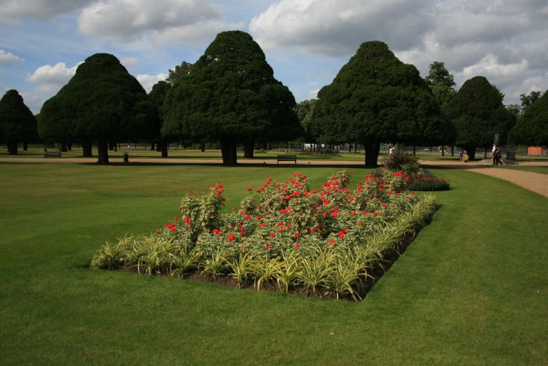 gal/Voyages/Angleterre/Hampton_Court_Palace/Fountain_Gardens/Hampton_Court_Fountain_Garden17.jpg