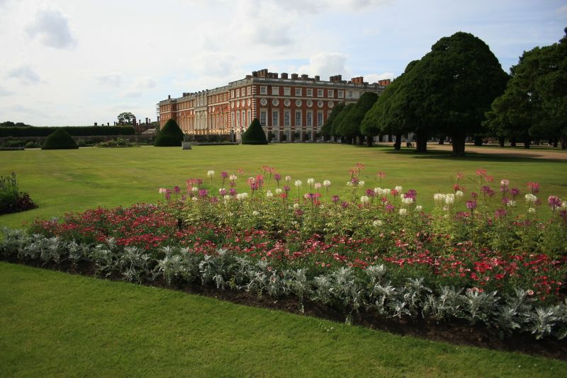 gal/Voyages/Angleterre/Hampton_Court_Palace/Fountain_Gardens/Hampton_Court_Fountain_Garden18.jpg