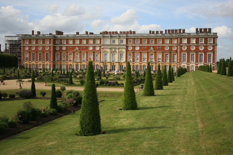 gal/Voyages/Angleterre/Hampton_Court_Palace/Pond_Garden/Hampton_Court_Pond_Garden05.jpg