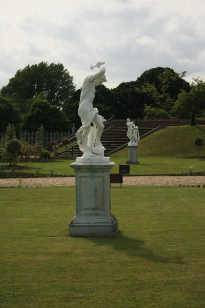 gal/Voyages/Angleterre/Hampton_Court_Palace/Pond_Garden/Hampton_Court_Pond_Garden06.jpg