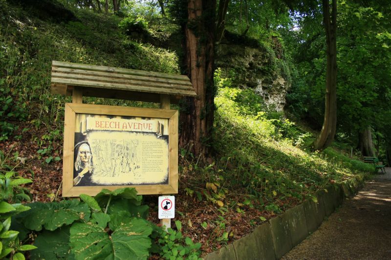 gal/Voyages/Angleterre/Mother_Chiptons_Cave/Mother_Chiptons_Cave02.jpg