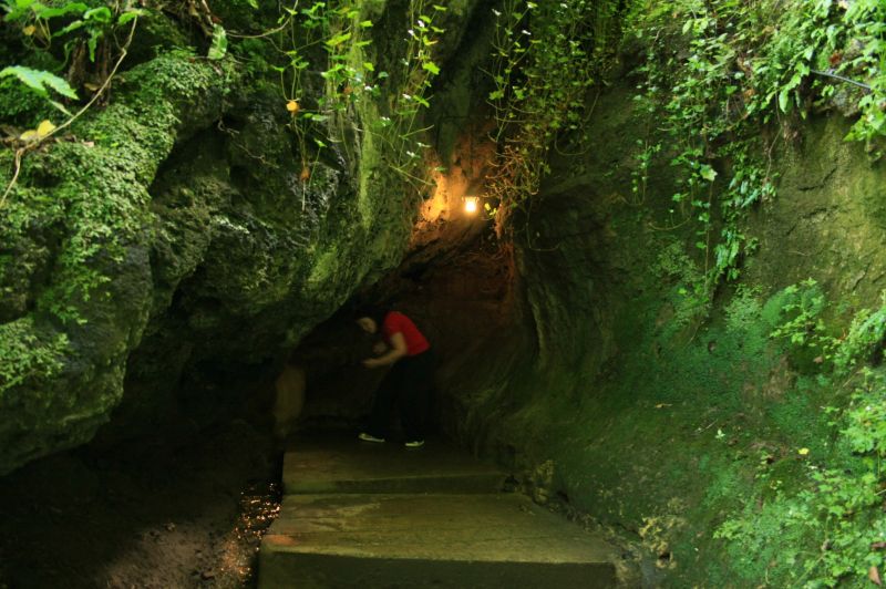 gal/Voyages/Angleterre/Mother_Chiptons_Cave/Mother_Chiptons_Cave31.jpg