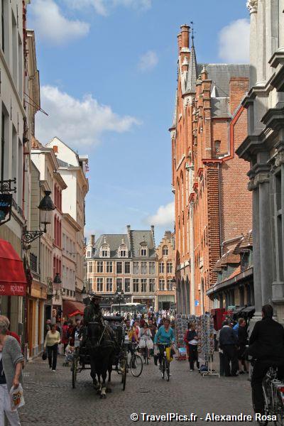 gal/Voyages/Belgium/Bruges/Bruges_Belgium_Grote_Markt093.jpg