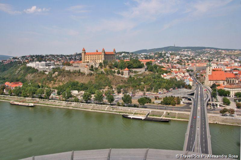 gal/Voyages/Bratislava_-_Slovakia/Pont_Neuf_-_Novy_Most/Bratislava_Novy_Most_UFO_Pont_Neuf18.jpg