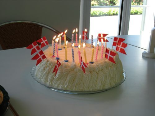 gal/Voyages/Denmark/Dannebrog_-_Danish_Flag/Dannebrog_Danish_flag_decorations04.jpg