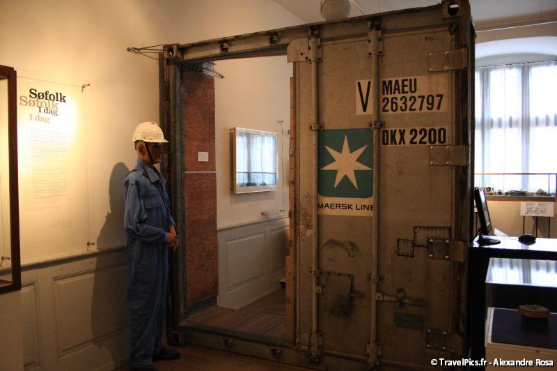 gal/Voyages/Denmark/Helsingor/Kronborg_Slot/Danish_Maritime_Museum/Kronborg_Slot_Helsingor_Maritime_Museum03.jpg
