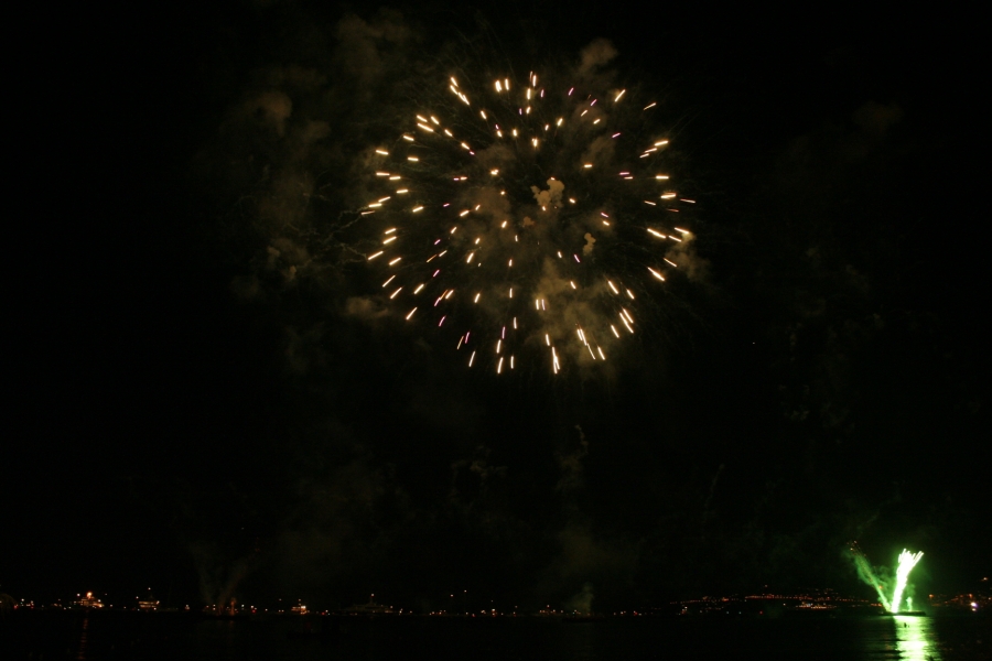 gal/Voyages/France/Cote_Azur/pyrotechnie/IMG_0733.JPG
