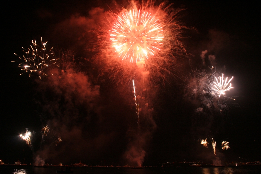 gal/Voyages/France/Cote_Azur/pyrotechnie/IMG_0744.JPG