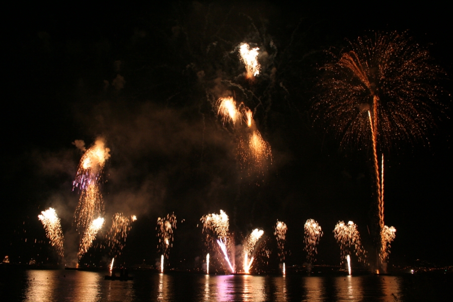 gal/Voyages/France/Cote_Azur/pyrotechnie/IMG_0758.JPG
