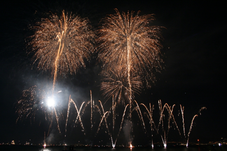 gal/Voyages/France/Cote_Azur/pyrotechnie/IMG_0821.JPG