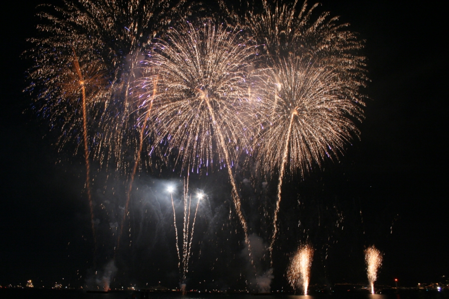 gal/Voyages/France/Cote_Azur/pyrotechnie/IMG_0825.JPG