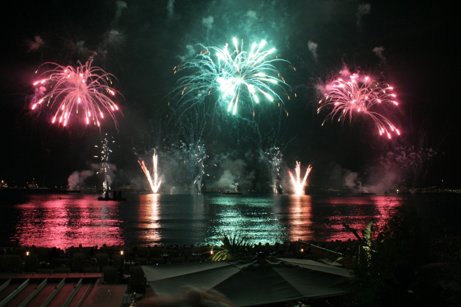 gal/Voyages/France/Cote_Azur/pyrotechnie/IMG_0830.JPG