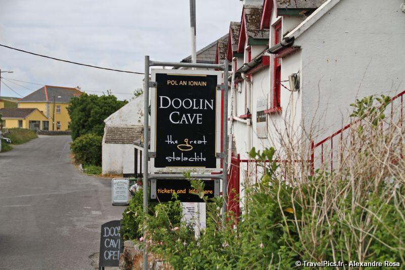 gal/Voyages/Ireland/Doolin_Cave/Doolin_Cave_Great_Stalactite03.jpg