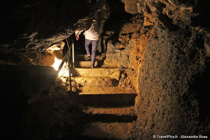 gal/Voyages/Ireland/Doolin_Cave/Doolin_Cave_Great_Stalactite26.jpg