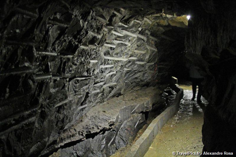 gal/Voyages/Ireland/Doolin_Cave/Doolin_Cave_Great_Stalactite96.jpg