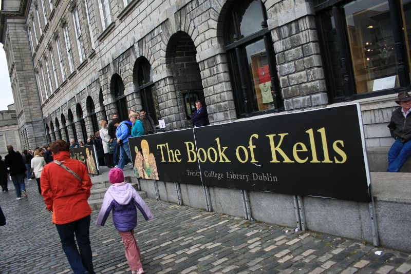gal/Voyages/Ireland/Dublin/Trinity_College/Book_of_Kells/Dublin_Book_of_Kells01.jpg