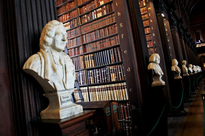 gal/Voyages/Ireland/Dublin/Trinity_College/Library/Dublin_Trinity_College_Library02.jpg