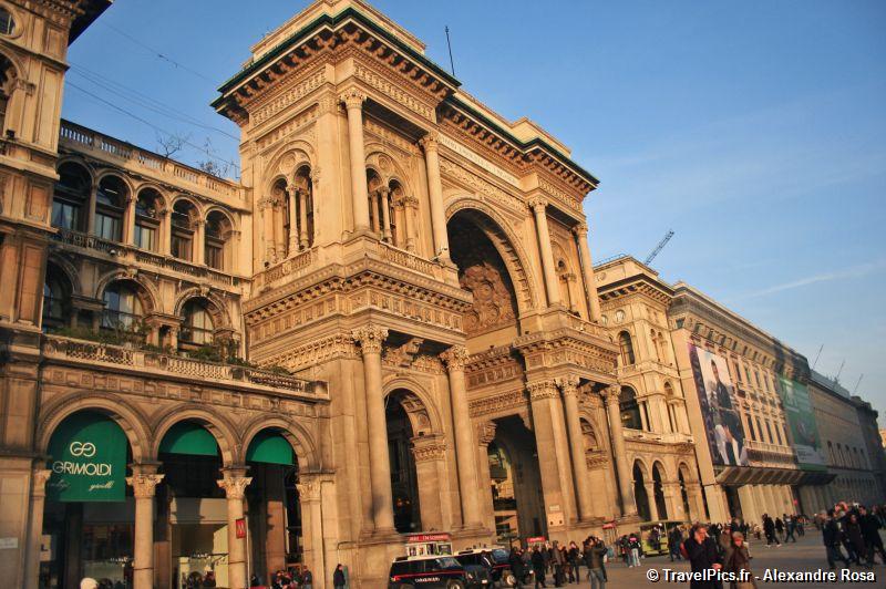 gal/Voyages/Italy/Milan/Galleria_Vittorio_Emanuele_II/Galleria__Vittorio_Emanuele_II_Milan10.jpg