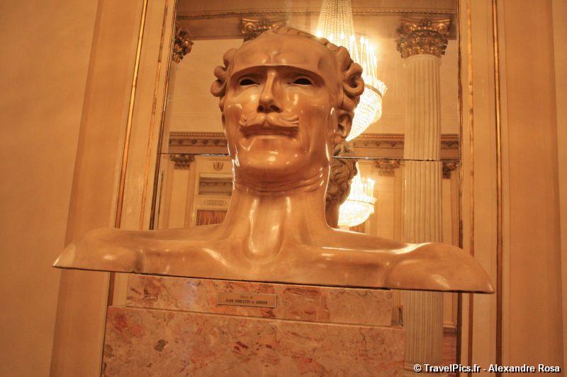 gal/Voyages/Italy/Milan/Teatro_alla_Scala/La_Scala_Opera_Milan17.jpg