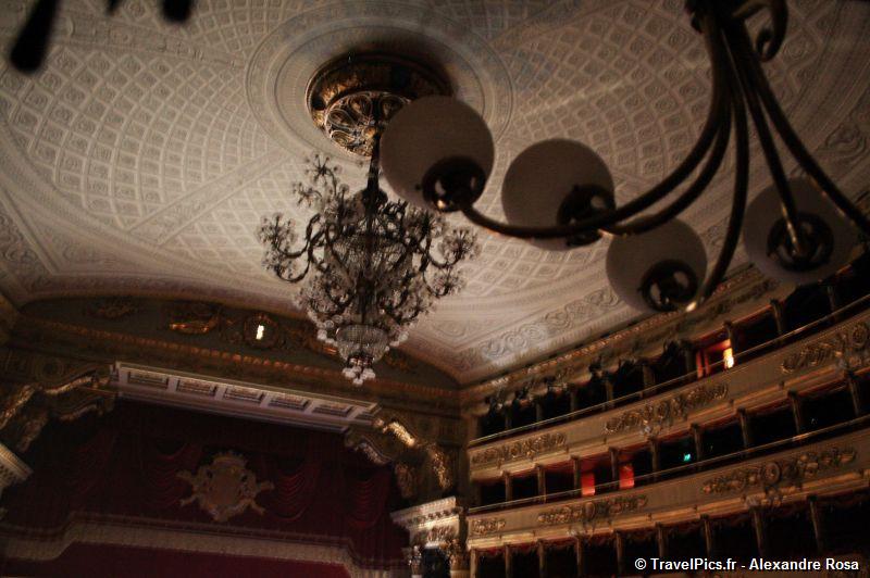 gal/Voyages/Italy/Milan/Teatro_alla_Scala/La_Scala_Opera_Milan20.jpg
