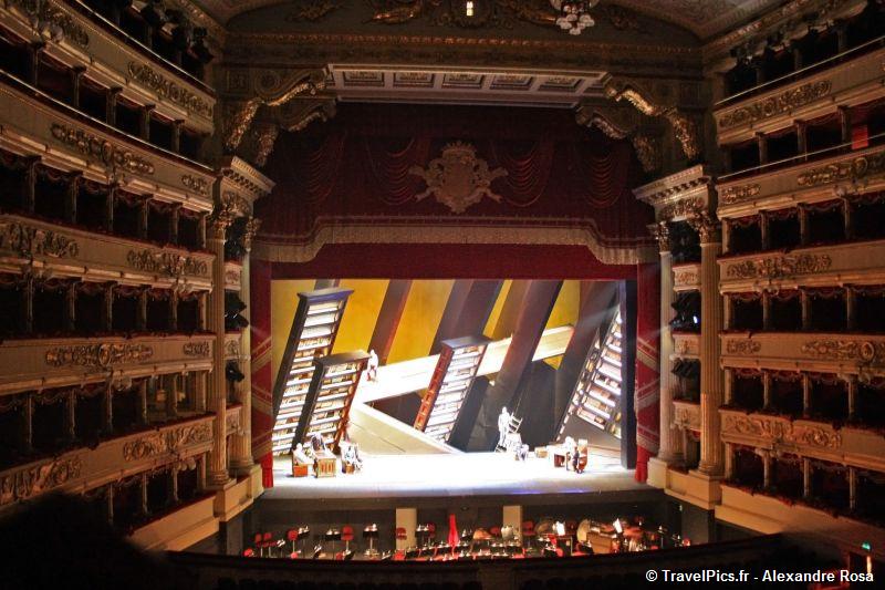 gal/Voyages/Italy/Milan/Teatro_alla_Scala/La_Scala_Opera_Milan25.jpg