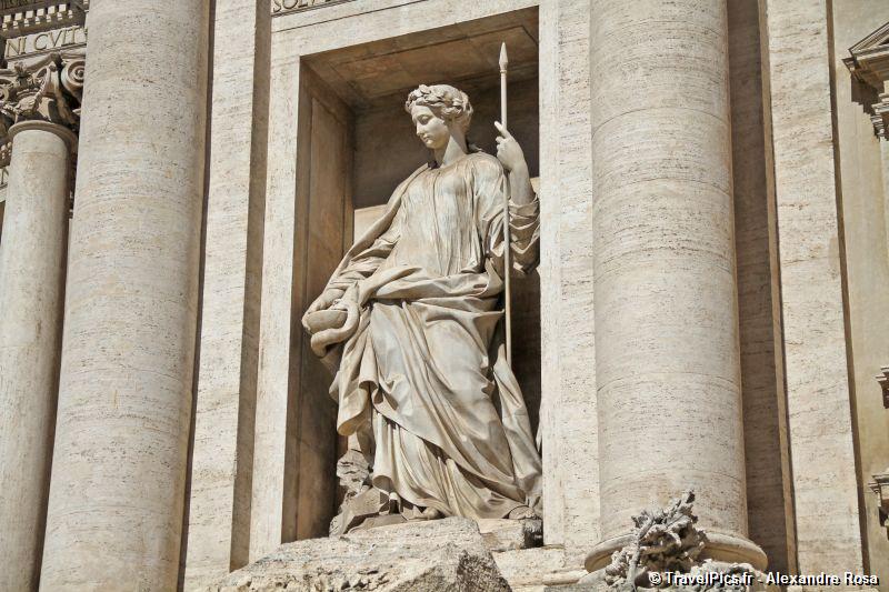 gal/Voyages/Italy/Rome/Fontaine_de_Trevi/Fontaine_de_Trevi_Rome61.jpg