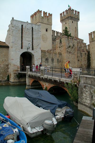 gal/Voyages/Italy/Sirmione/Castle-Scaligero-Sirmione-Italie23.jpg
