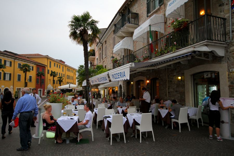 gal/Voyages/Italy/Sirmione/Castle-Scaligero-Sirmione-Italie34.jpg