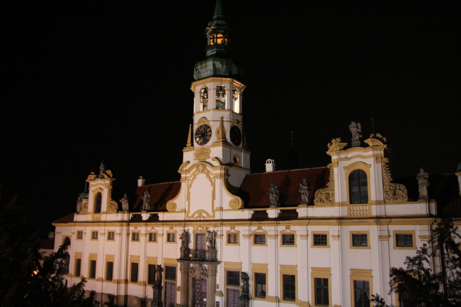 gal/Voyages/Prague_-_Czech_Republic/Notre-Dame_de_Lorette/IMG_4245.JPG